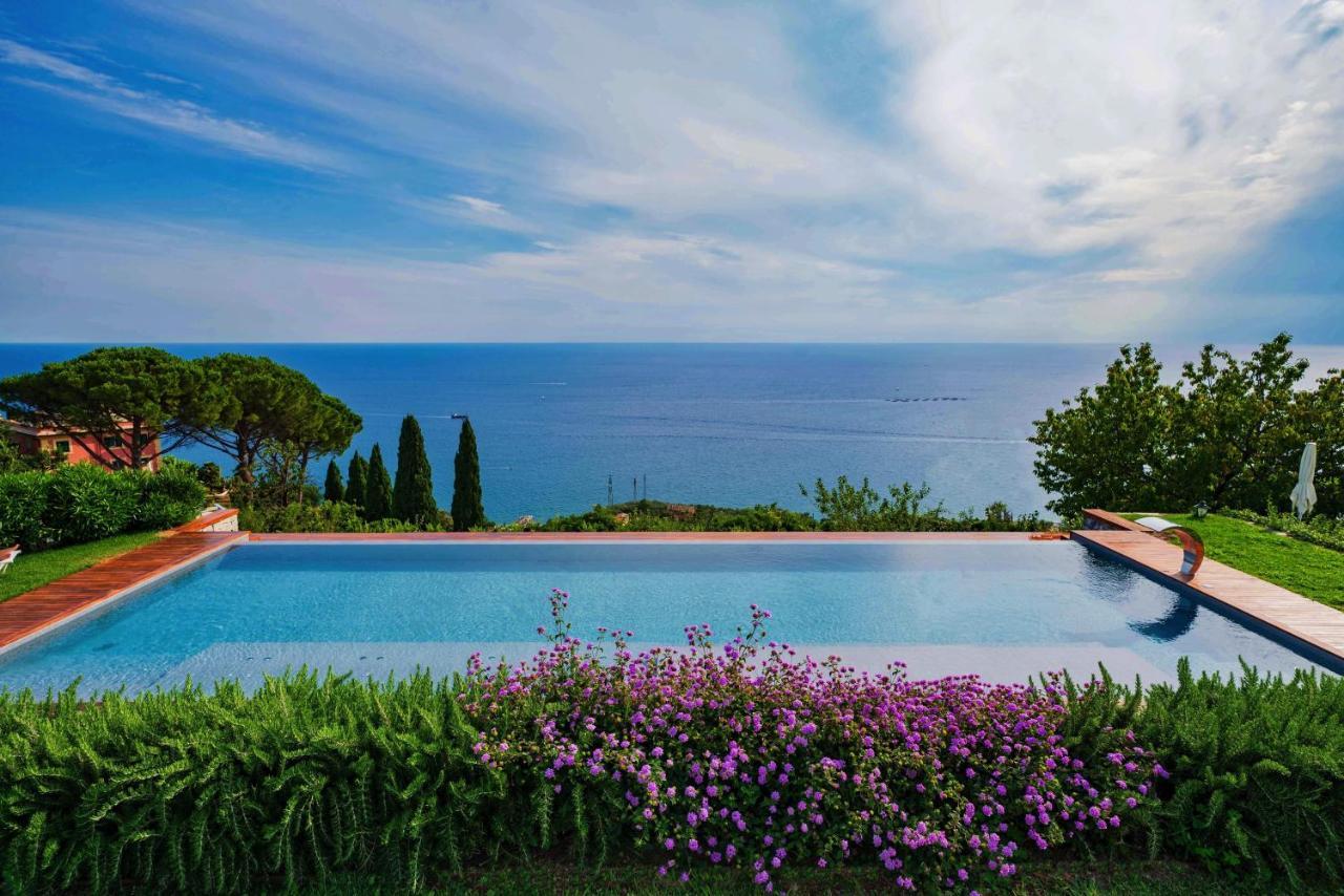 Villa Riviera Resort Lavagna Esterno foto